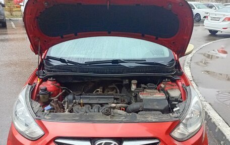 Hyundai Solaris II рестайлинг, 2012 год, 750 000 рублей, 12 фотография