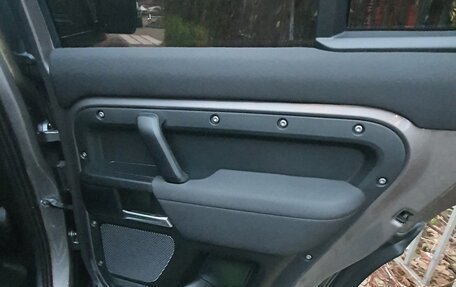 Land Rover Defender II, 2021 год, 6 000 000 рублей, 20 фотография