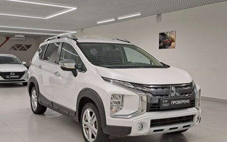 Mitsubishi Xpander, 2022 год, 2 320 000 рублей, 3 фотография