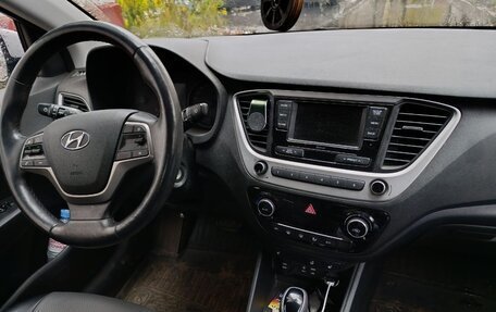 Hyundai Solaris II рестайлинг, 2017 год, 1 349 000 рублей, 10 фотография