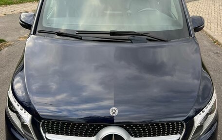 Mercedes-Benz V-Класс, 2019 год, 5 500 000 рублей, 2 фотография