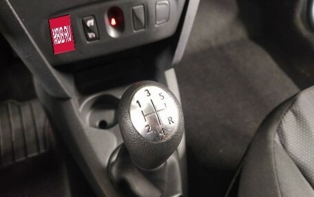 Renault Sandero II рестайлинг, 2014 год, 749 000 рублей, 17 фотография