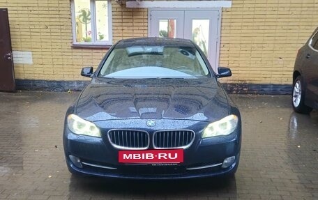 BMW 5 серия, 2012 год, 1 800 000 рублей, 2 фотография