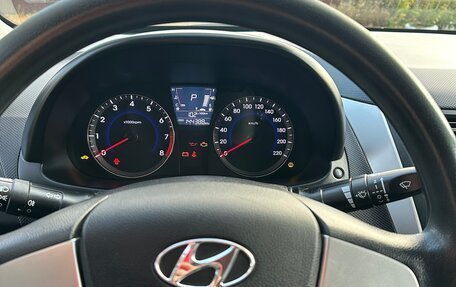 Hyundai Solaris II рестайлинг, 2013 год, 950 000 рублей, 7 фотография