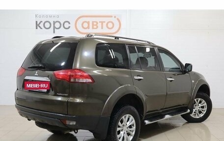 Mitsubishi Pajero IV, 2013 год, 1 799 000 рублей, 3 фотография