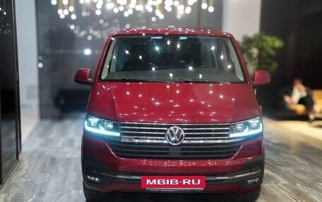 Volkswagen Multivan T6 рестайлинг, 2020 год, 6 550 000 рублей, 2 фотография