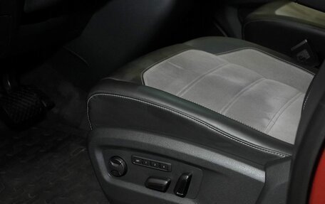 Volkswagen Multivan T6 рестайлинг, 2020 год, 6 550 000 рублей, 14 фотография