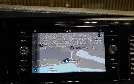 Volkswagen Multivan T6 рестайлинг, 2020 год, 6 550 000 рублей, 32 фотография