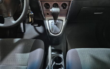 Toyota Matrix, 2004 год, 517 000 рублей, 16 фотография