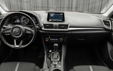 Mazda 3, 2016 год, 1 620 000 рублей, 10 фотография