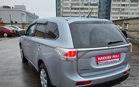 Mitsubishi Outlander III рестайлинг 3, 2013 год, 1 850 000 рублей, 7 фотография