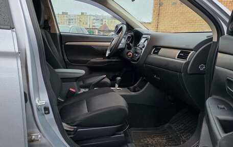 Mitsubishi Outlander III рестайлинг 3, 2013 год, 1 850 000 рублей, 21 фотография