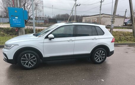 Volkswagen Tiguan II, 2022 год, 2 700 000 рублей, 3 фотография