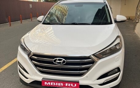 Hyundai Tucson III, 2015 год, 2 000 000 рублей, 1 фотография