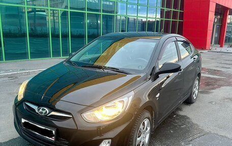 Hyundai Solaris II рестайлинг, 2012 год, 830 000 рублей, 1 фотография