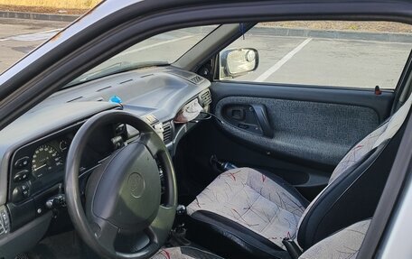 Daewoo Nexia I рестайлинг, 2003 год, 140 000 рублей, 7 фотография