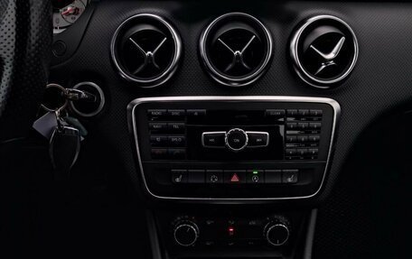 Mercedes-Benz A-Класс, 2015 год, 1 400 000 рублей, 17 фотография