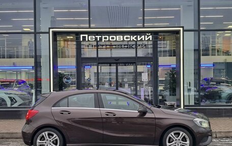 Mercedes-Benz A-Класс, 2015 год, 1 400 000 рублей, 7 фотография