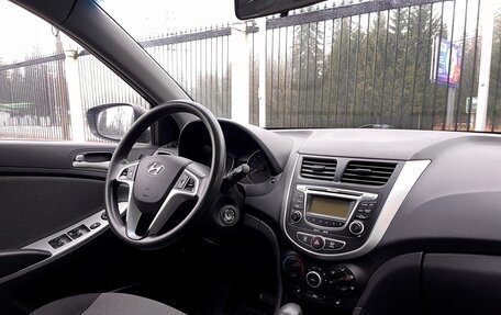 Hyundai Solaris II рестайлинг, 2012 год, 699 000 рублей, 9 фотография