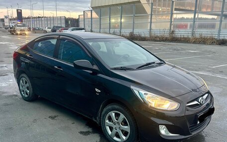 Hyundai Solaris II рестайлинг, 2012 год, 830 000 рублей, 4 фотография