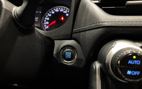 Toyota RAV4, 2020 год, 3 090 000 рублей, 19 фотография