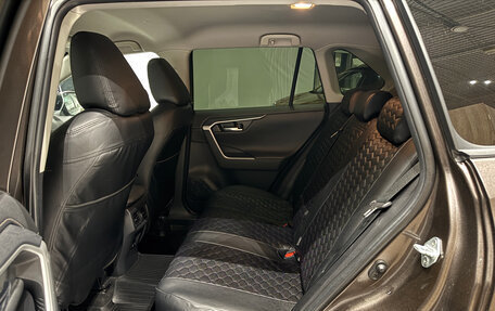 Toyota RAV4, 2020 год, 3 090 000 рублей, 27 фотография