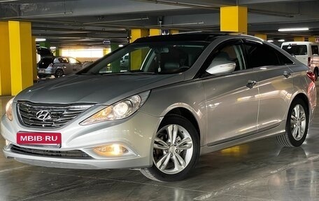 Hyundai Sonata VI, 2011 год, 1 120 000 рублей, 3 фотография