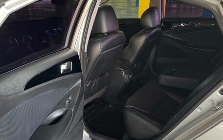 Hyundai Sonata VI, 2011 год, 1 120 000 рублей, 14 фотография