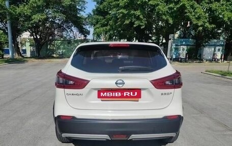 Nissan Qashqai, 2022 год, 1 700 000 рублей, 6 фотография