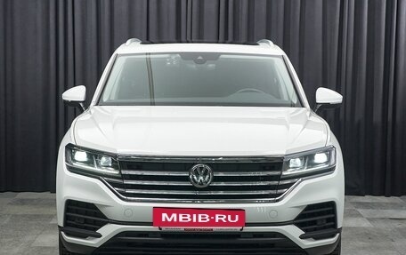 Volkswagen Touareg III, 2019 год, 5 700 000 рублей, 2 фотография