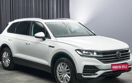 Volkswagen Touareg III, 2019 год, 5 700 000 рублей, 3 фотография