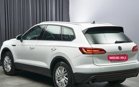 Volkswagen Touareg III, 2019 год, 5 700 000 рублей, 6 фотография