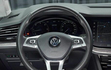 Volkswagen Touareg III, 2019 год, 5 700 000 рублей, 19 фотография