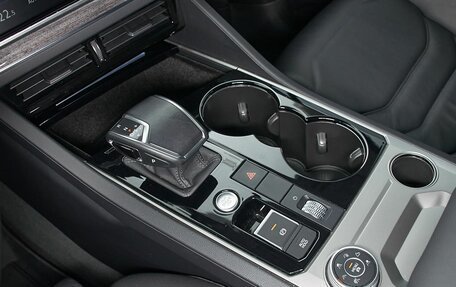 Volkswagen Touareg III, 2019 год, 5 700 000 рублей, 24 фотография