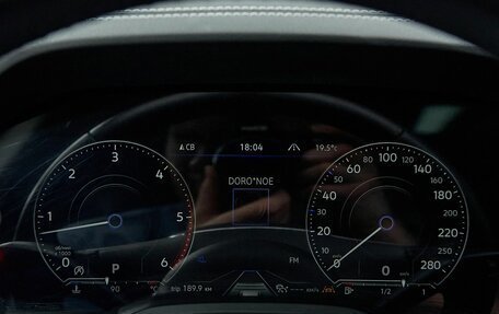 Volkswagen Touareg III, 2019 год, 5 700 000 рублей, 21 фотография