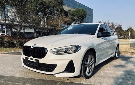 BMW 1 серия, 2021 год, 1 580 000 рублей, 1 фотография