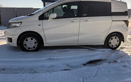 Honda Freed I, 2011 год, 950 000 рублей, 17 фотография