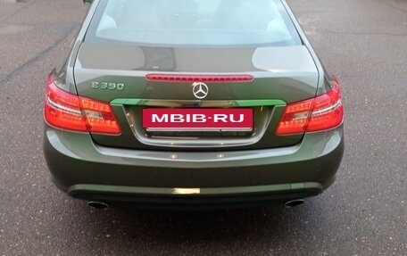 Mercedes-Benz E-Класс, 2009 год, 5 000 000 рублей, 3 фотография