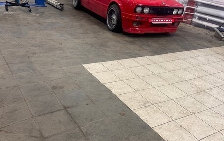 BMW 3 серия, 1985 год, 650 000 рублей, 9 фотография