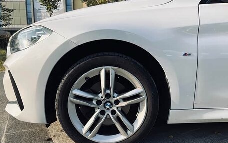 BMW 1 серия, 2021 год, 1 580 000 рублей, 13 фотография