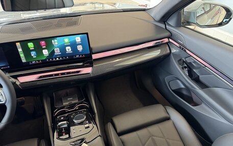 BMW 5 серия, 2025 год, 12 490 000 рублей, 11 фотография