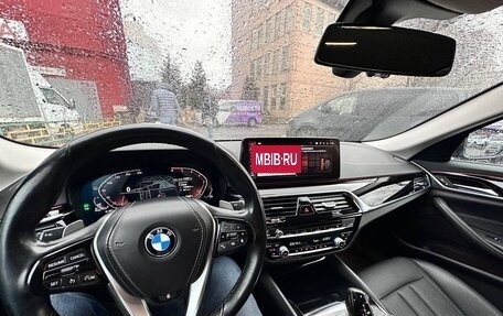 BMW 5 серия, 2021 год, 2 700 000 рублей, 2 фотография