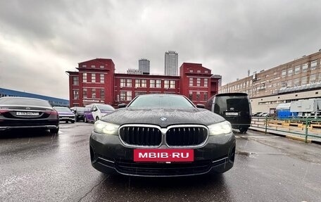 BMW 5 серия, 2021 год, 2 700 000 рублей, 4 фотография