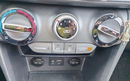 Hyundai Kona I, 2018 год, 1 650 000 рублей, 11 фотография