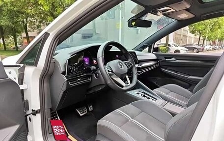 Volkswagen Golf VIII, 2022 год, 1 970 000 рублей, 8 фотография