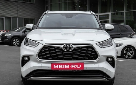 Toyota Highlander, 2025 год, 6 690 000 рублей, 2 фотография