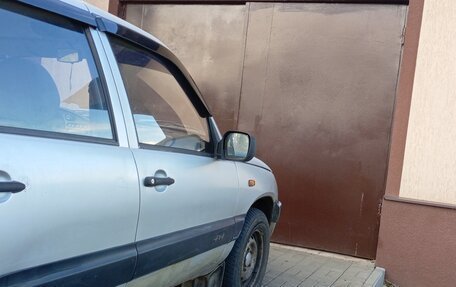 Chevrolet Niva I рестайлинг, 2005 год, 300 000 рублей, 5 фотография