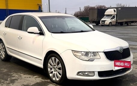 Skoda Superb III рестайлинг, 2011 год, 1 200 000 рублей, 2 фотография