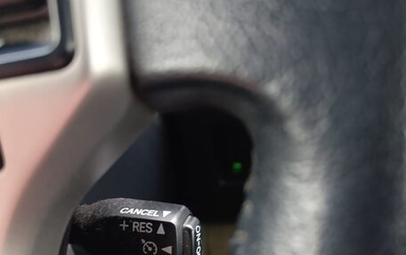 Toyota Land Cruiser Prado 150 рестайлинг 2, 2011 год, 2 550 000 рублей, 6 фотография