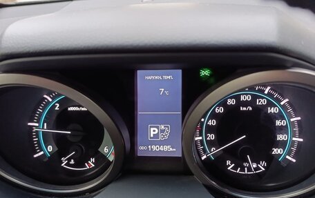 Toyota Land Cruiser Prado 150 рестайлинг 2, 2011 год, 2 550 000 рублей, 9 фотография